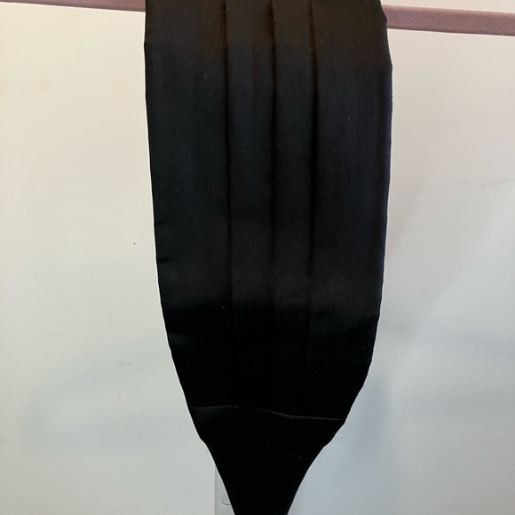 Men’s complete tuxedo including shoes and cuff links, cummerbund, tie & … - Picture 7 of 14